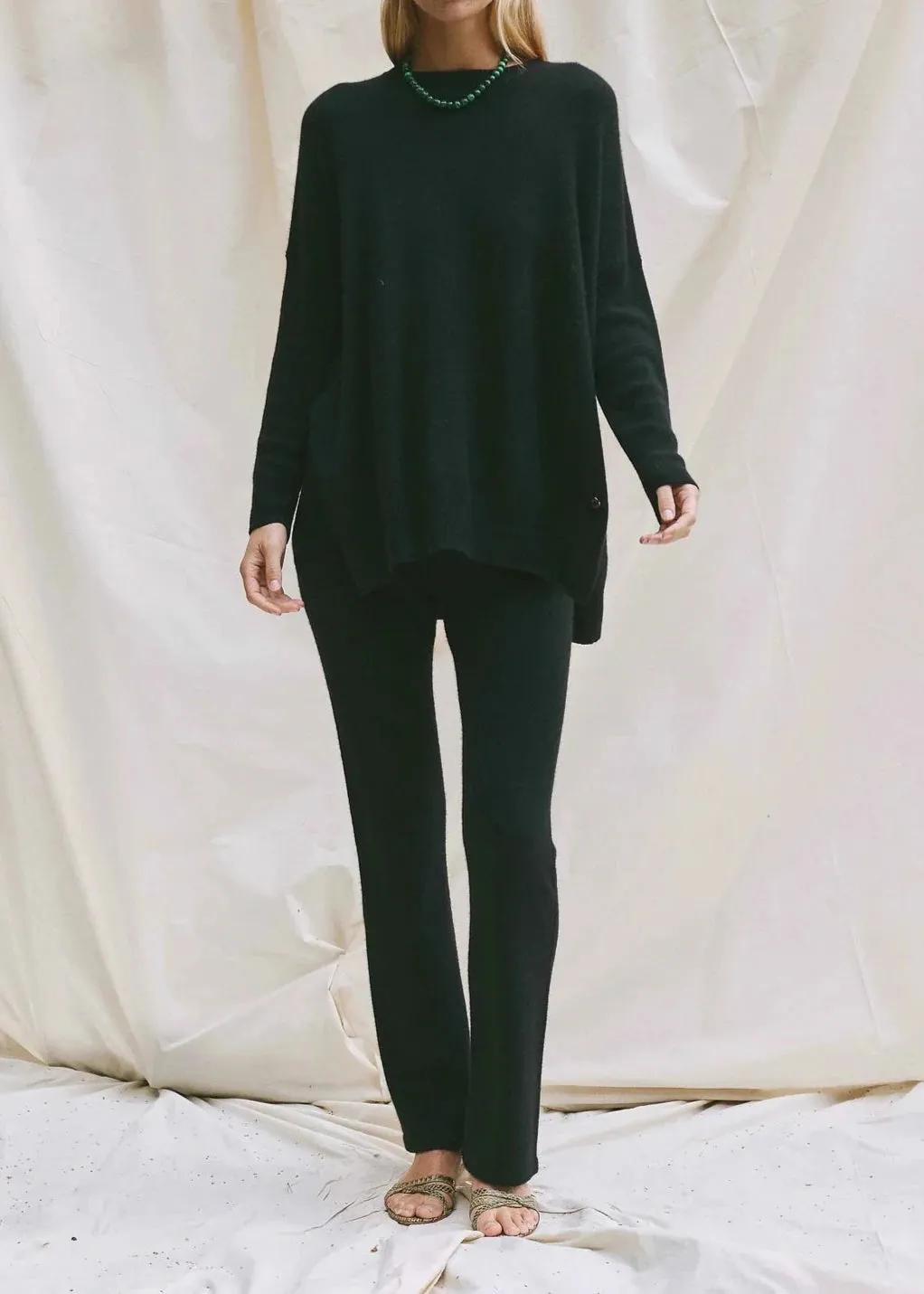 BERTA OVERSIZE O-NECK KNIT | BLACK