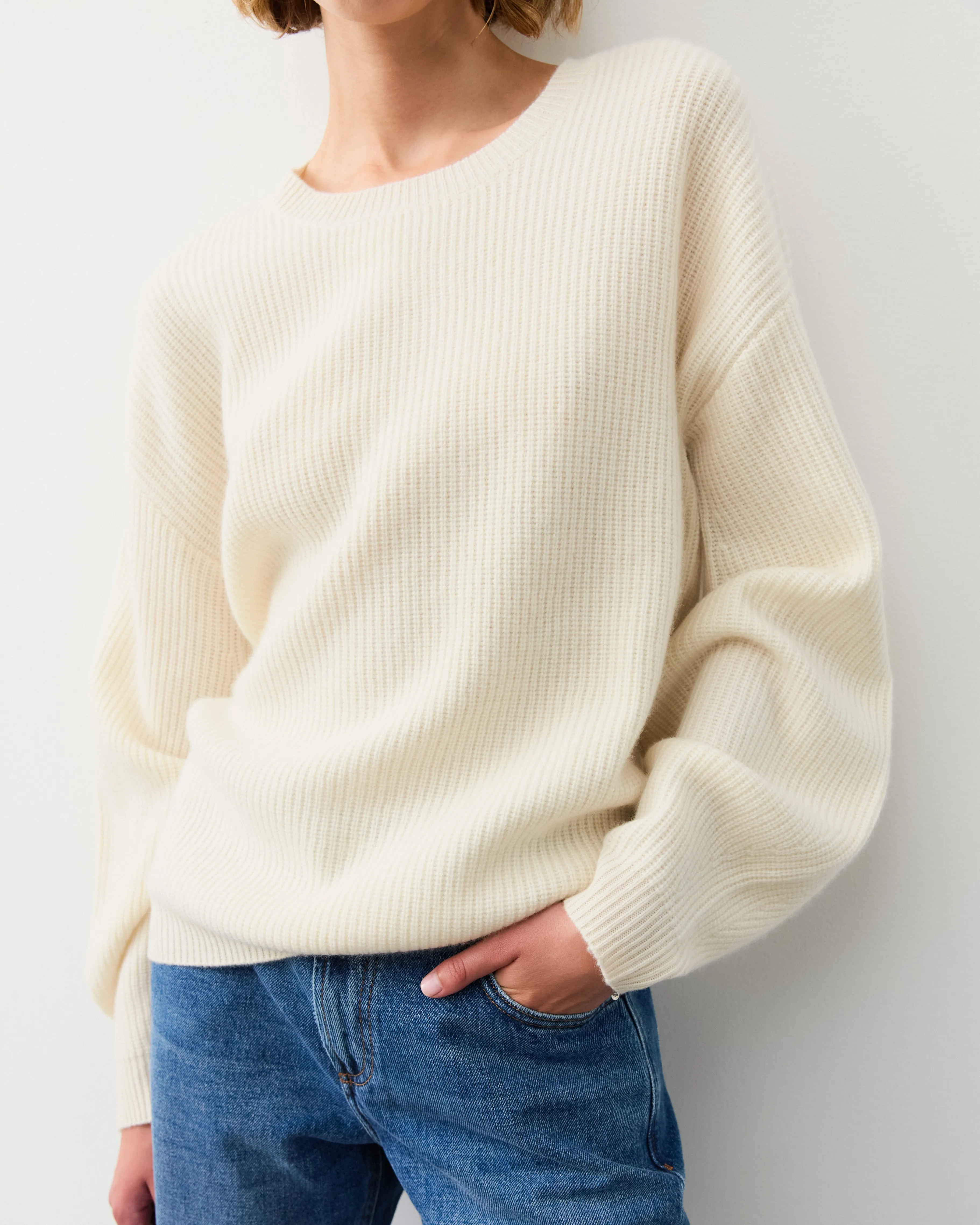 THE CHUNKY CREW SWEATER - ECO WHITE