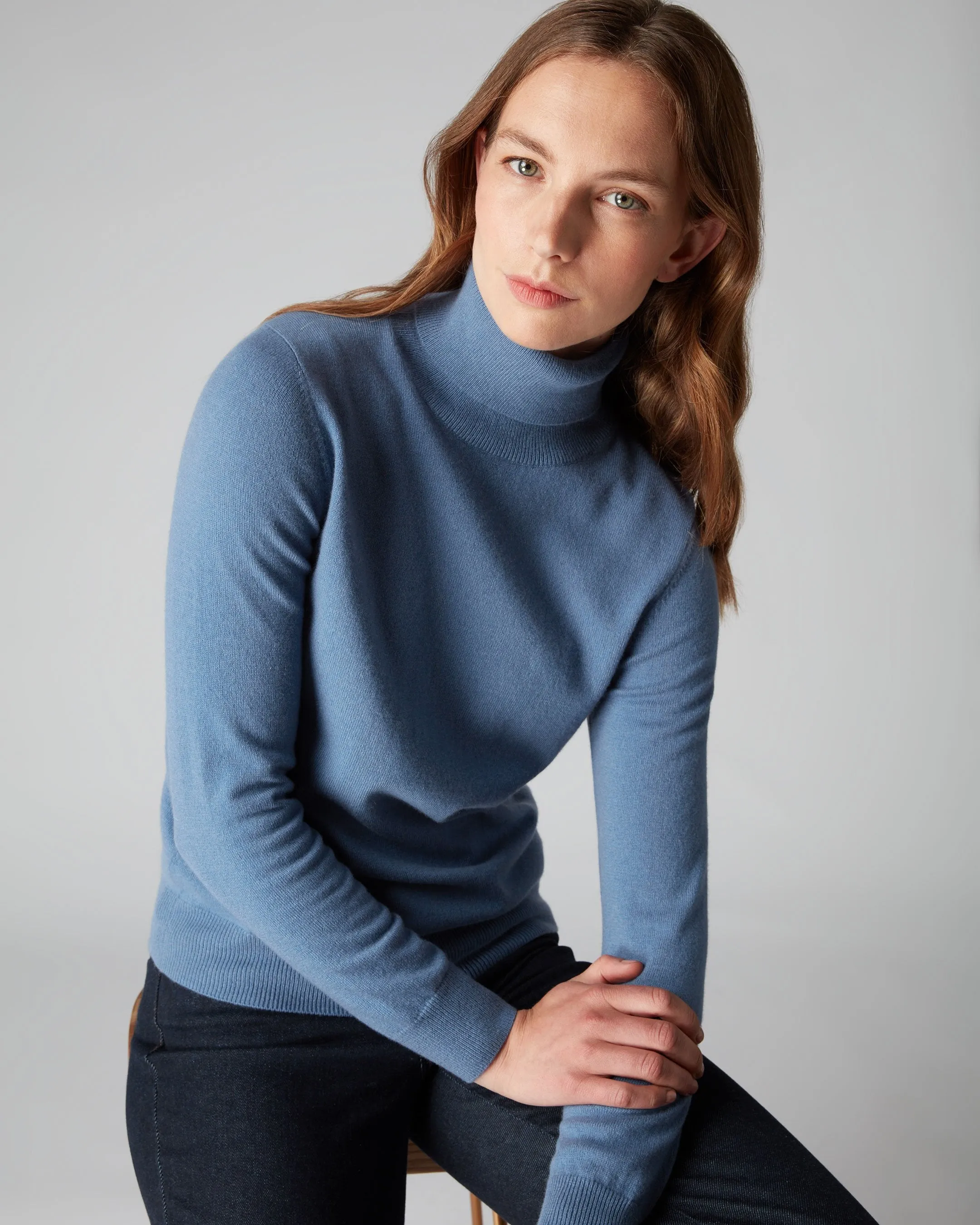 Women's Luna Turtle Neck Cashmere Sweater Alpine Blue